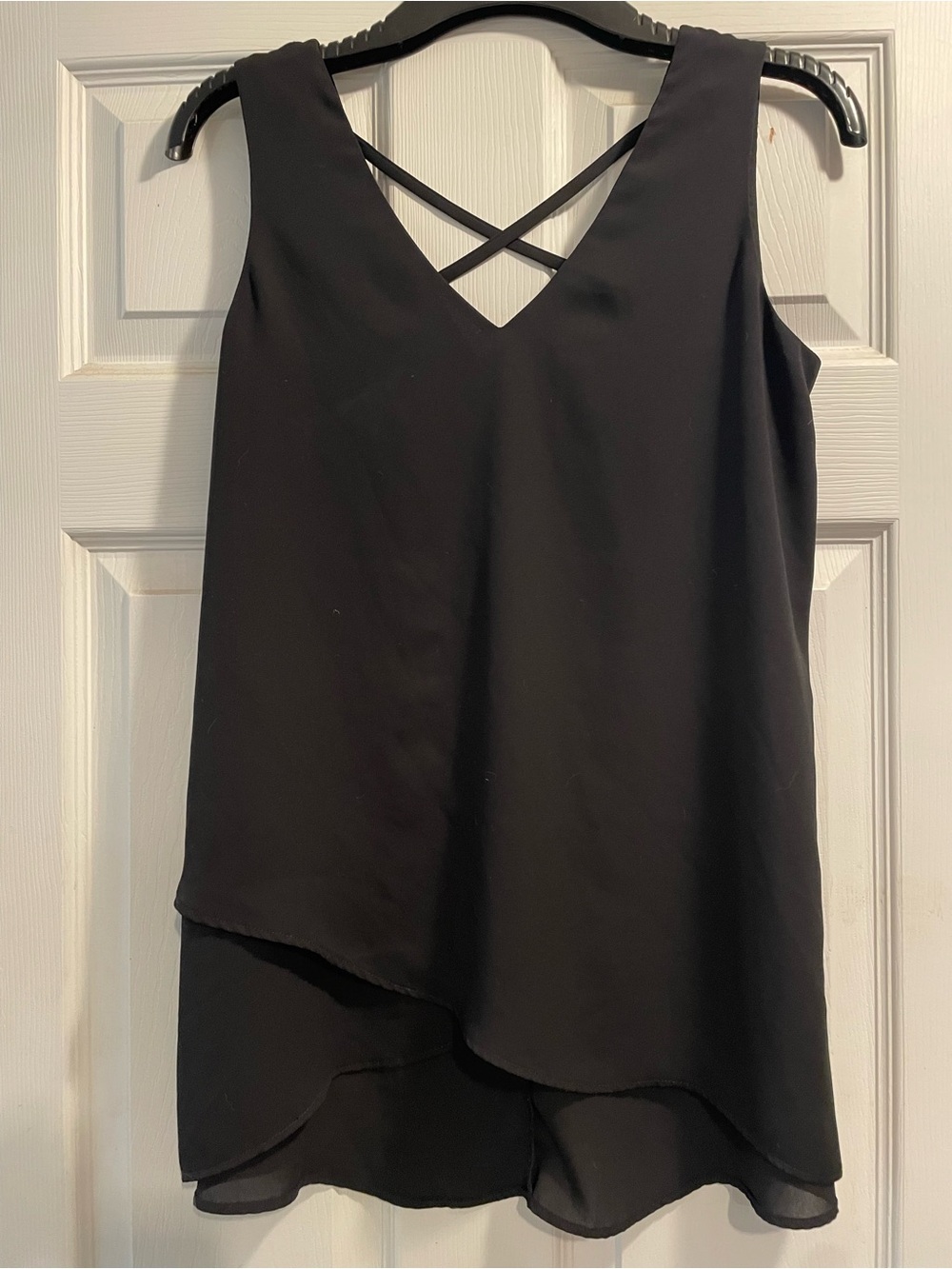 Karen Kane Black Sleeveless Layered V-Neck Tank